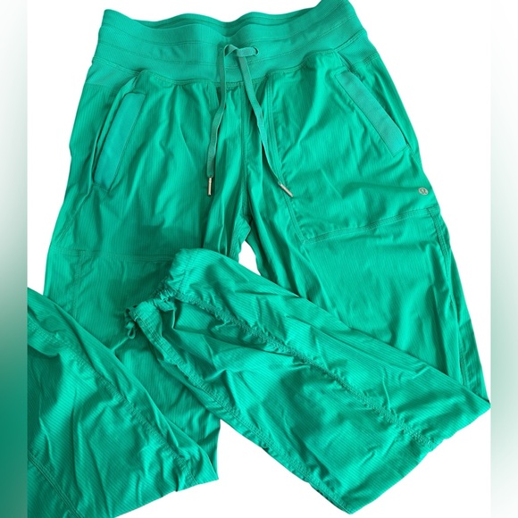 Lululemon Emerald Green Dance Studio joggers - Picture 1 of 8